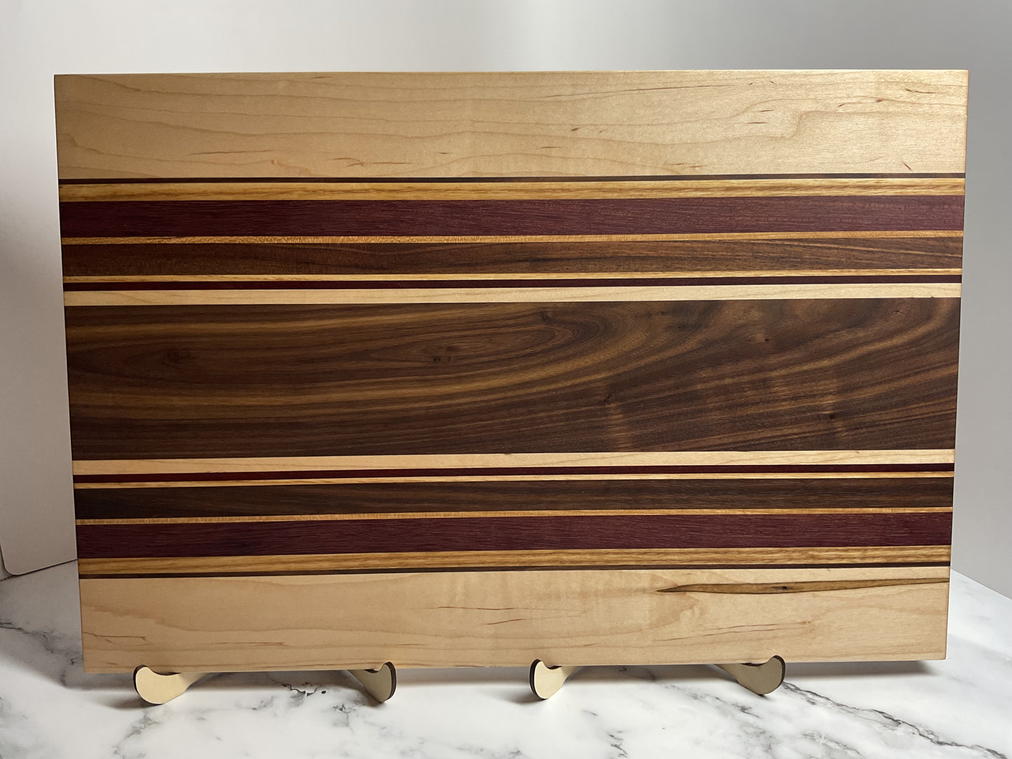 Artisan Cutting Board – Handcrafted Kitchen Essential