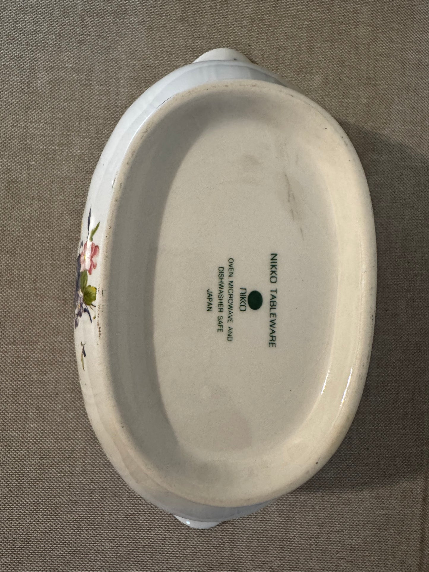 Gravy Boat Nikko 8" x 4"
