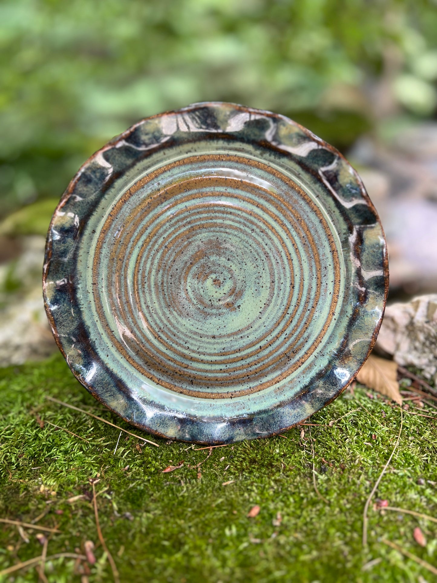 Small Curly rimmed plate