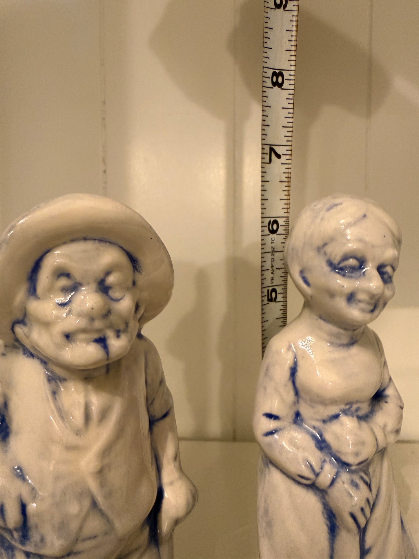 Delft Figurines Pair