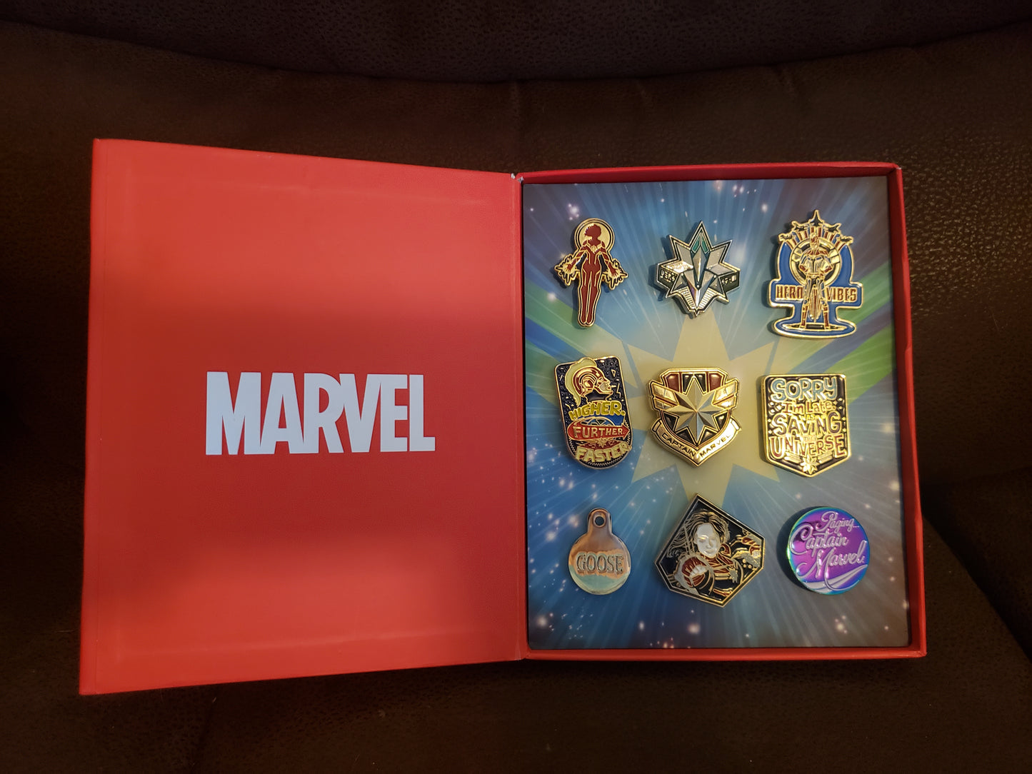 Capt Marvel 9 Pin Badge Set Numskull