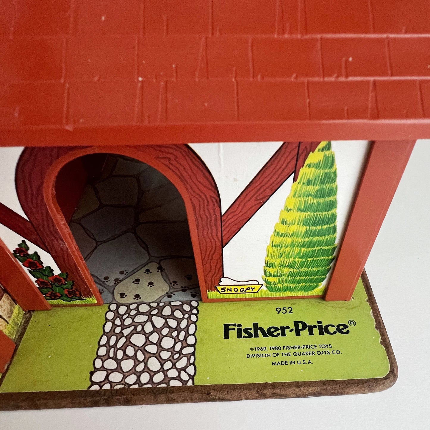1980 Little People Tudor Family House Fisher Price