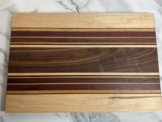 Artisan Cutting Board – Handcrafted Kitchen Essential