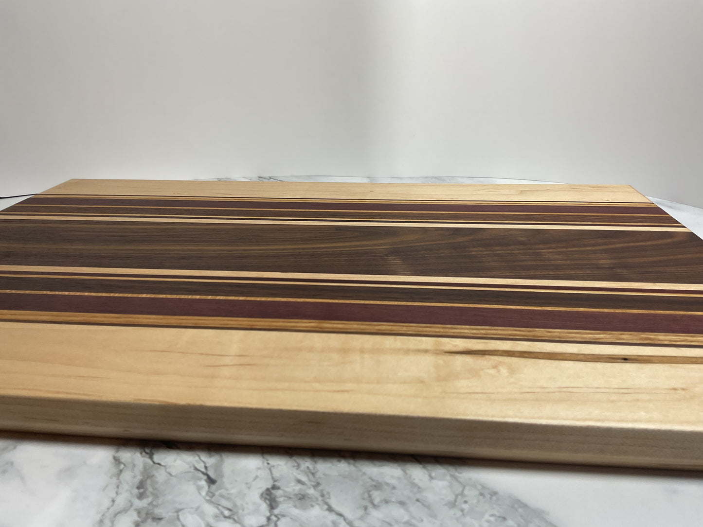 Artisan Cutting Board – Handcrafted Kitchen Essential