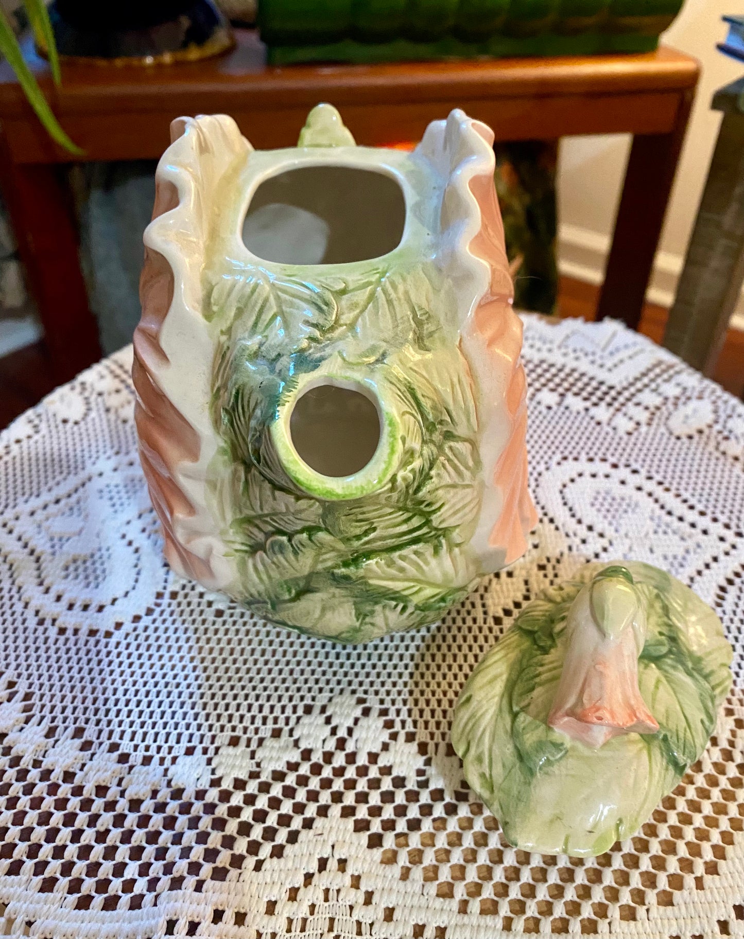 Vtg Fitz & Floyd Pansy Teapot  Omnibus Japan  9.25” from spout to handle and 6.5” tall with lid