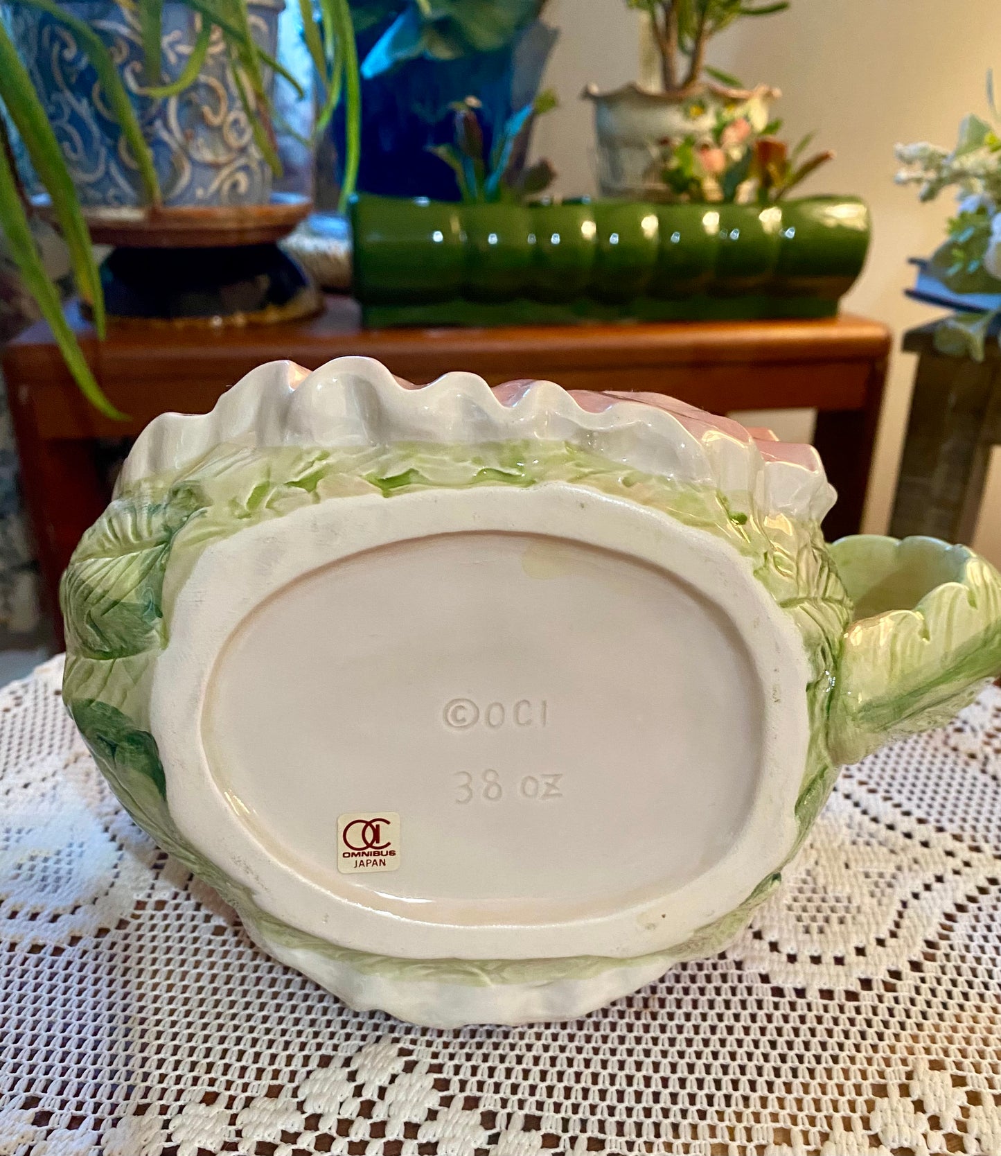 Vtg Fitz & Floyd Pansy Teapot  Omnibus Japan  9.25” from spout to handle and 6.5” tall with lid