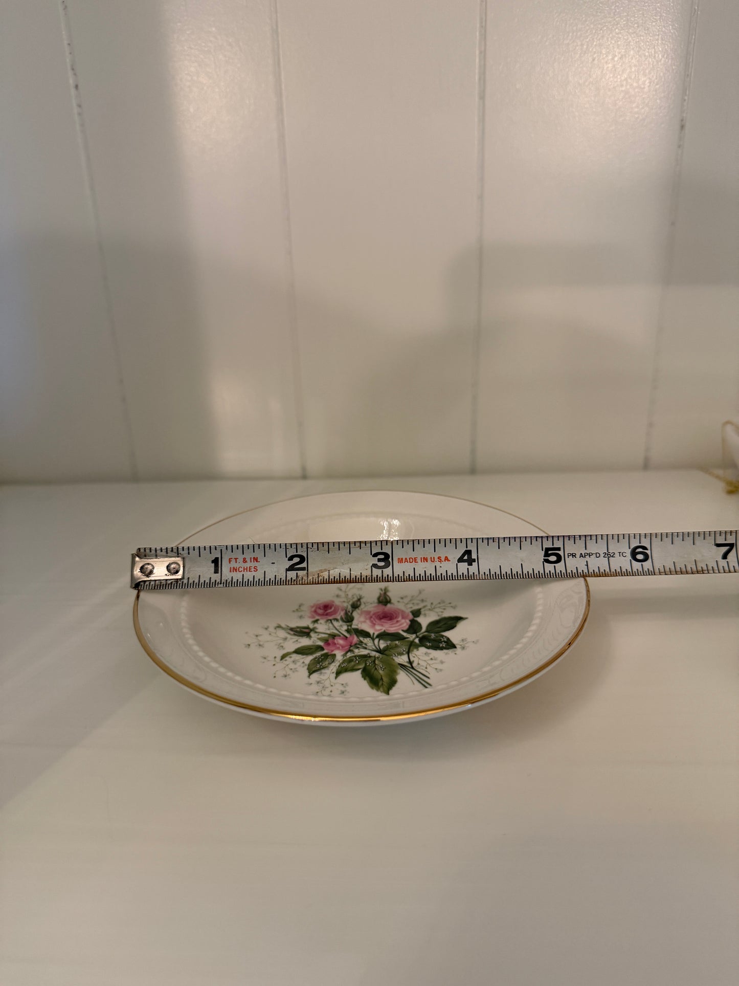 Fruit Bowl / Trinket Dish Hall 5.5" diameter