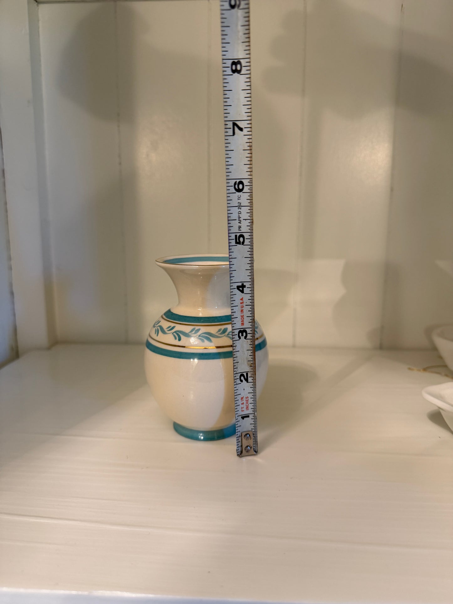 Vase Arabia 4" tall x 3" wide