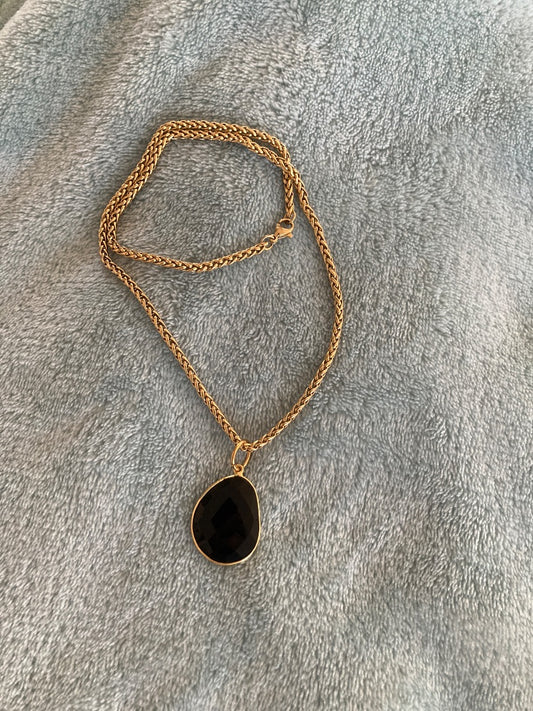 18” Spiga/Wheat Gold Plated Chain With Onyx Pendant Bellajules